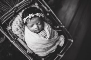 Dubai Newborn Photographer | Newborn Photography Dubai | Dubai Baby Photographer | PBS Photographie