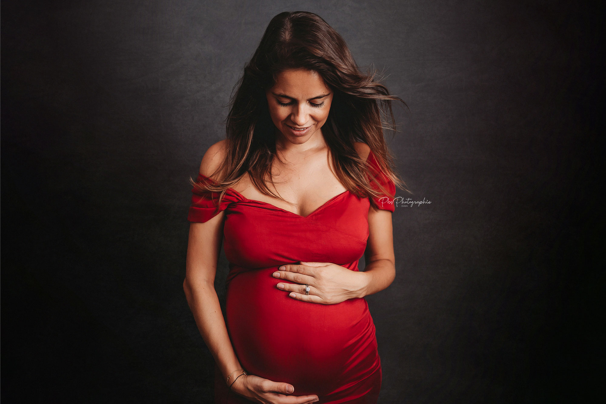 Dubai-Maternity-Photographer-Maternity-Photographer-Dubai-PBS-Photographie-www.pbsphotographie.com